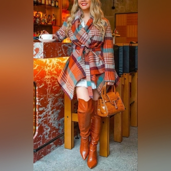 Chicwish Plaid Pattern Rabato Coat in Coral Size 3X - Picture 1 of 12